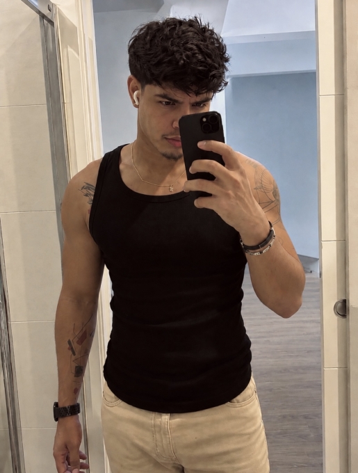 617950806 - LATINO NUEVO EN SEVILLA MORENO DE 1.81 anuncios eróticos profesionales Sevilla ciudad - milescorts.es